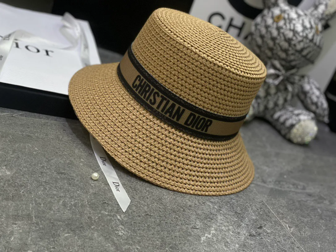 Головные Уборы Christian Dior 17810489