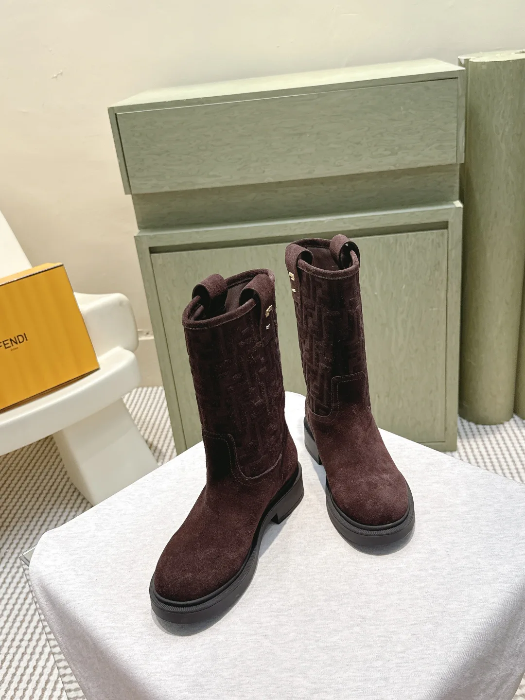Сапоги Женские Fendi 18153048