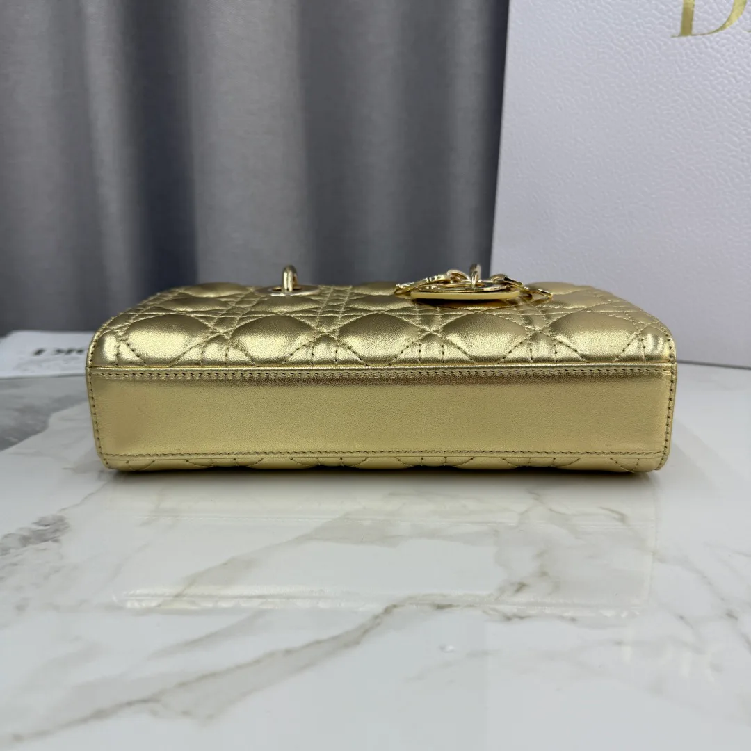 Классические Сумки Женские Christian Dior 18116441