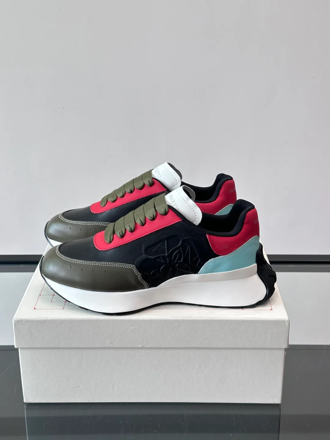 Кроссовки Женские Alexander Mcqueen 469783