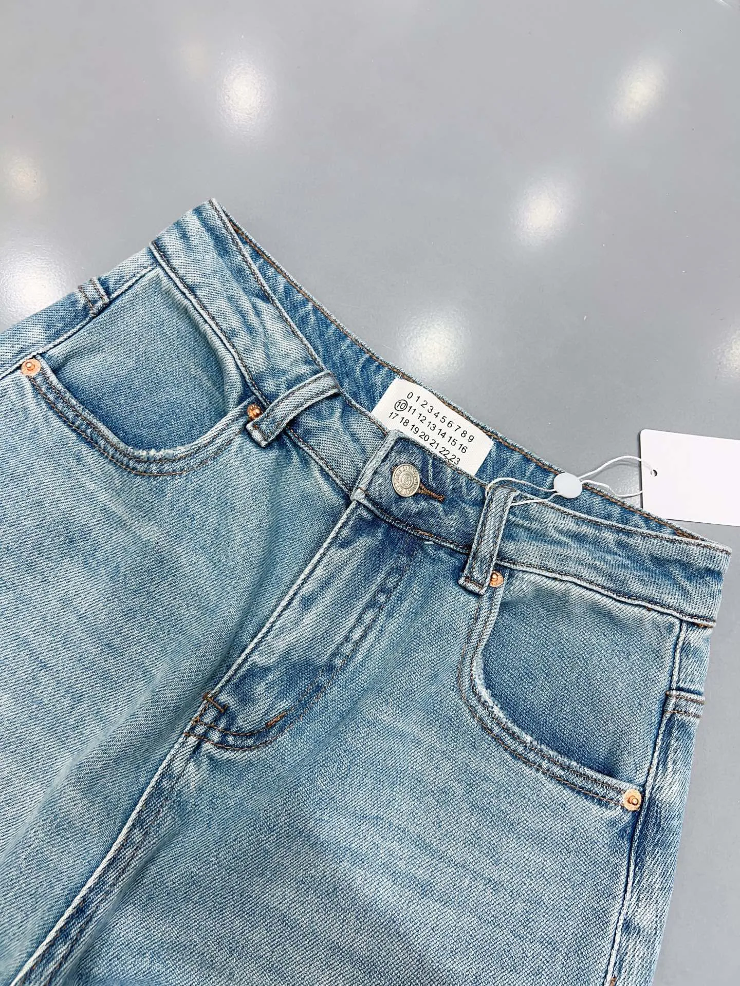 Джинсы Женские Maison Margiela 11710988