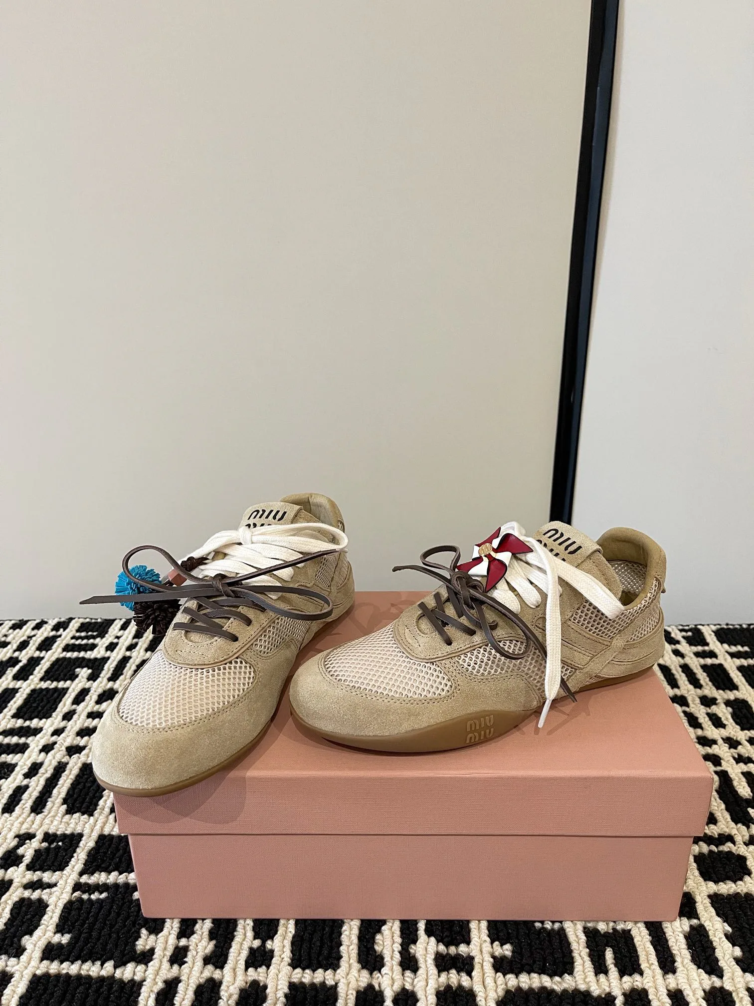 Кроссовки Женские Miu Miu 10991297