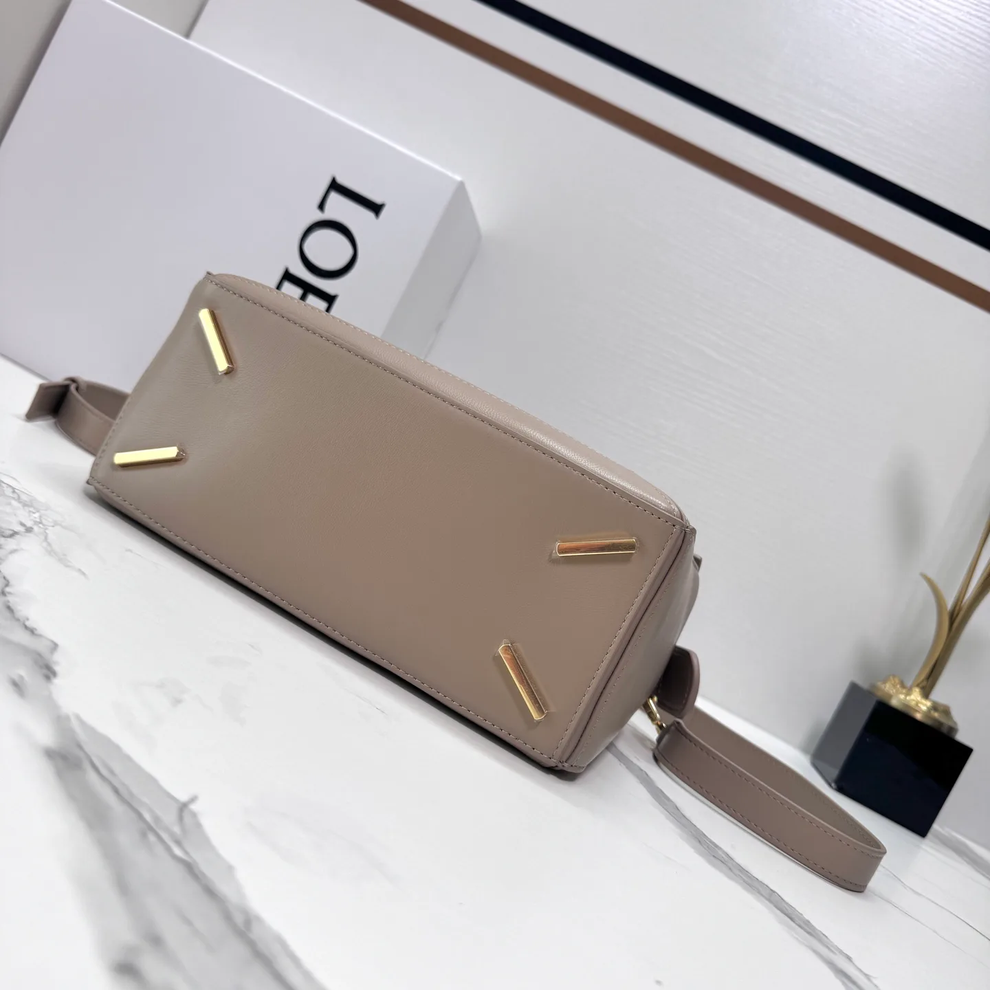 Классические Сумки Женские Loewe 11939085