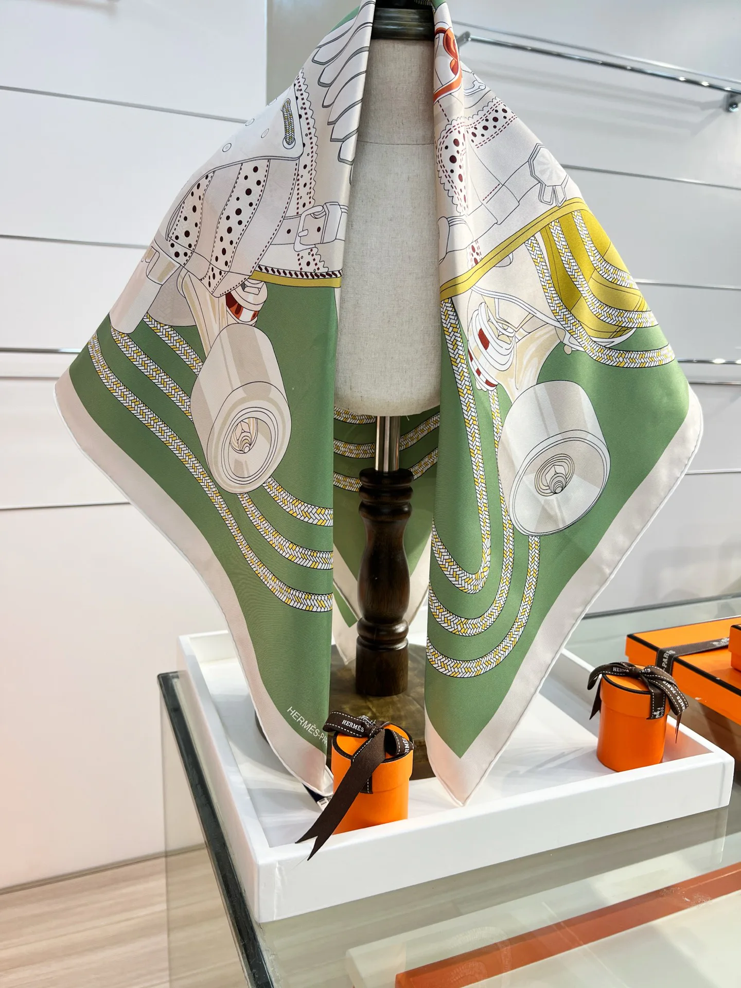 Платки Hermes 17991632
