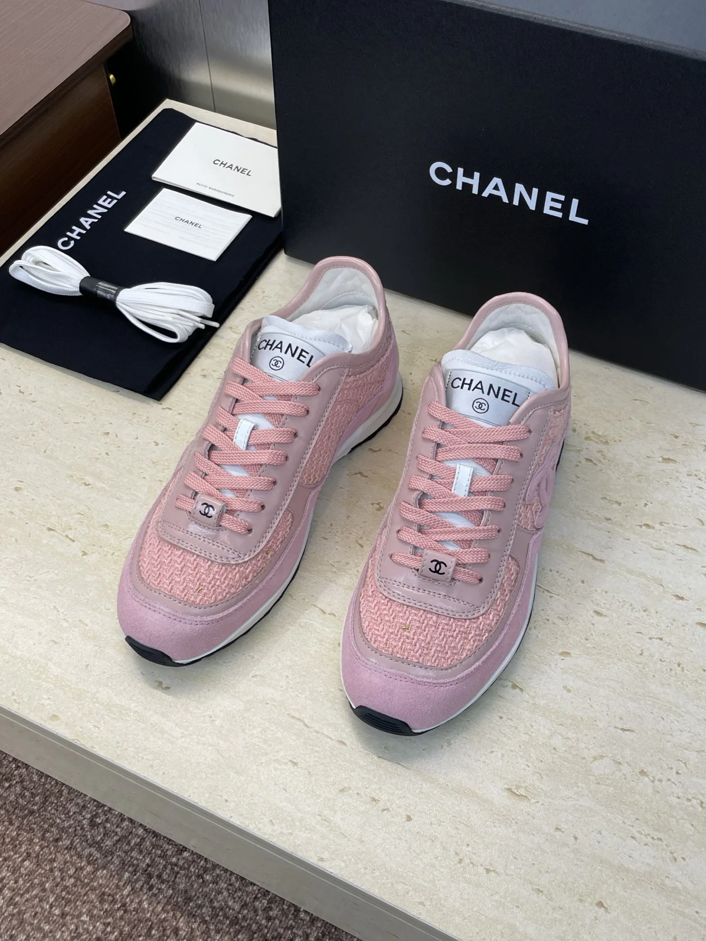 Кроссовки Женские Chanel 11498290