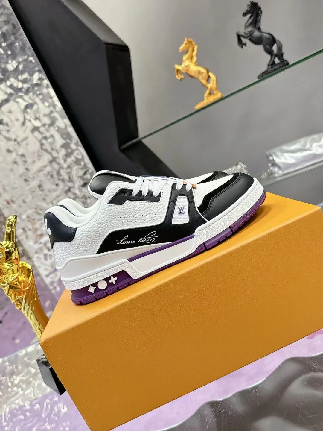 Кроссовки Женские Louis Vuitton 311315