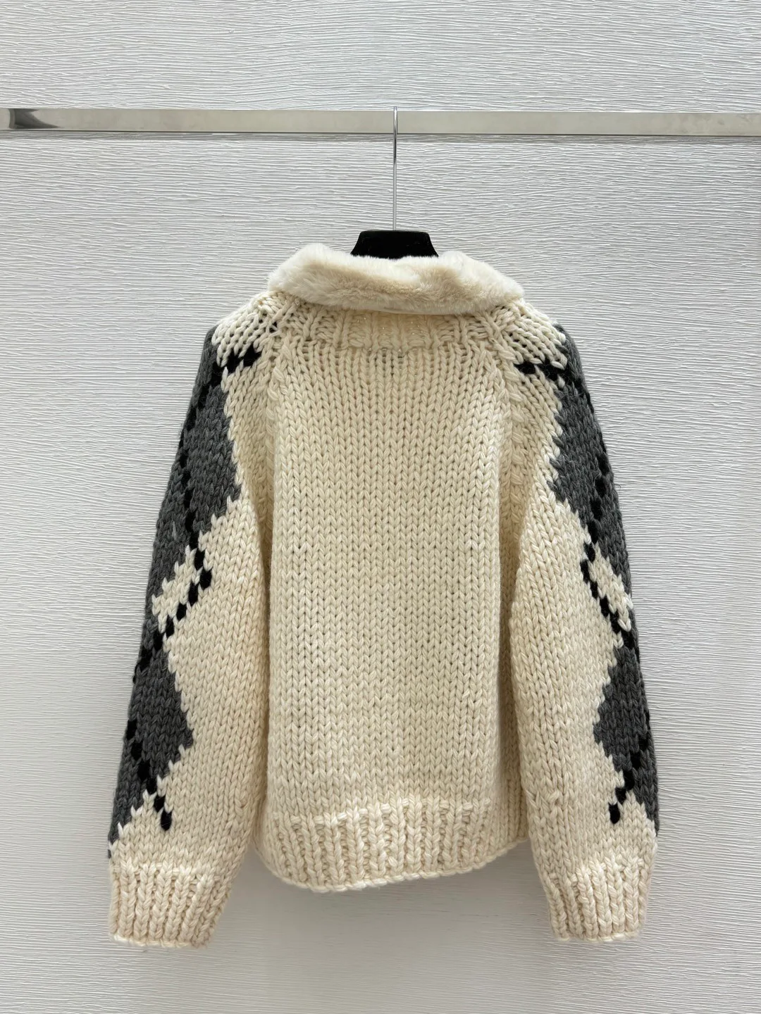 Джемперы И Свитеры Женские Chanel 18827182