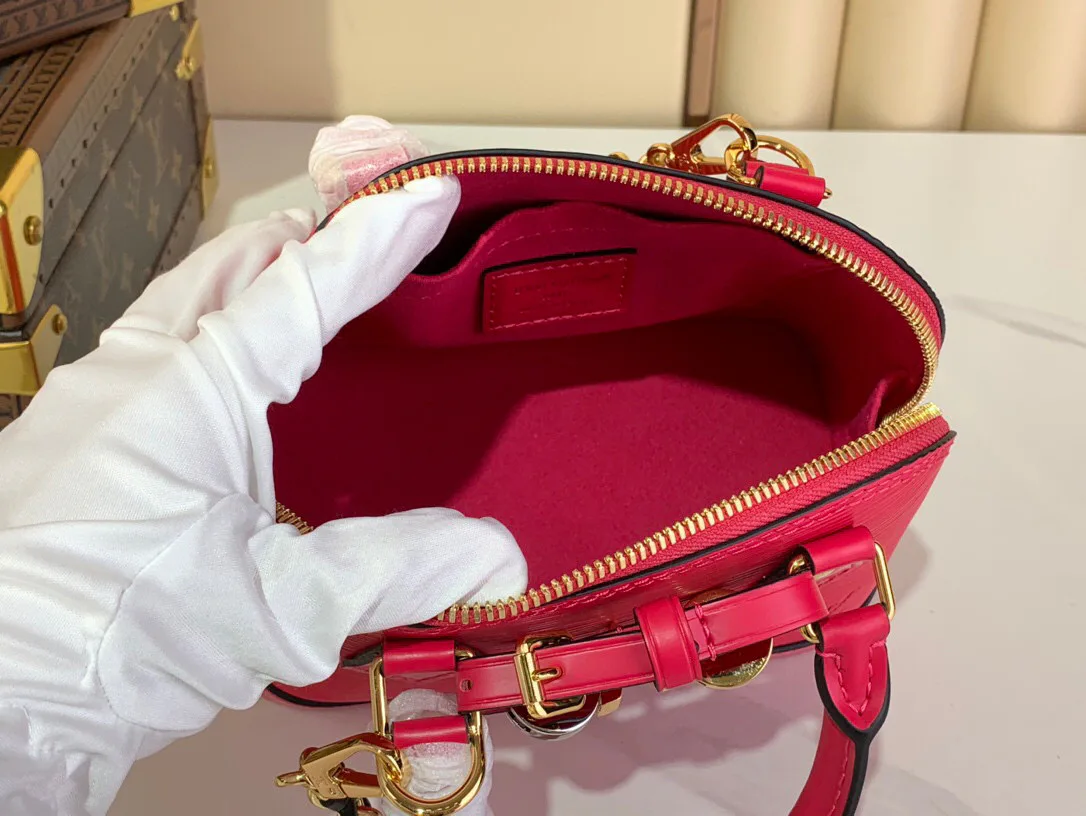 Сумки На Ремне Женские Louis Vuitton 84049