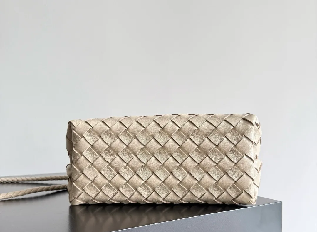 Классические Сумки Женские Bottega Veneta 17792039