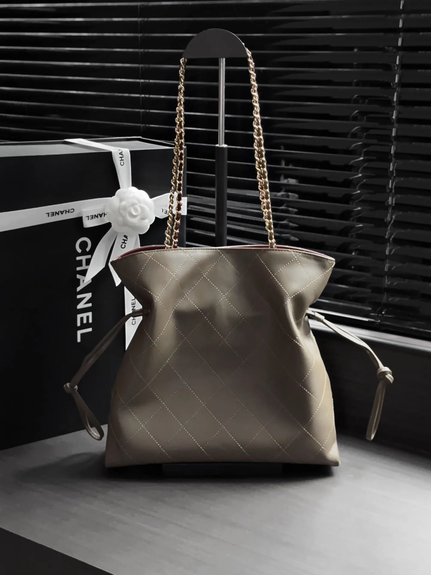 Классические Сумки Женские Chanel 18147589