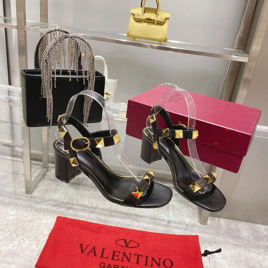 Босоножки Женские Valentino 17956834