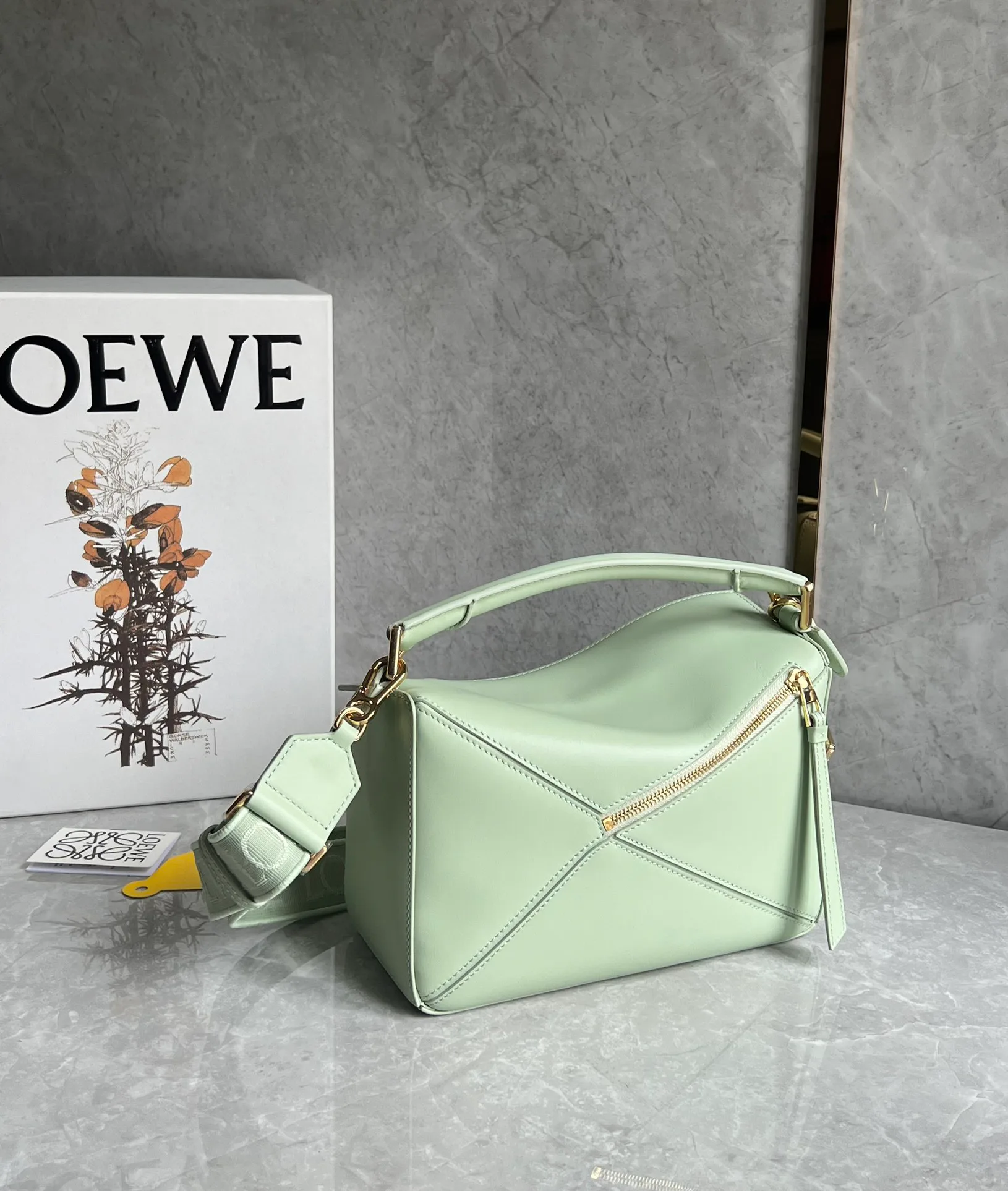 Сумки На Ремне Женские Loewe 10986860