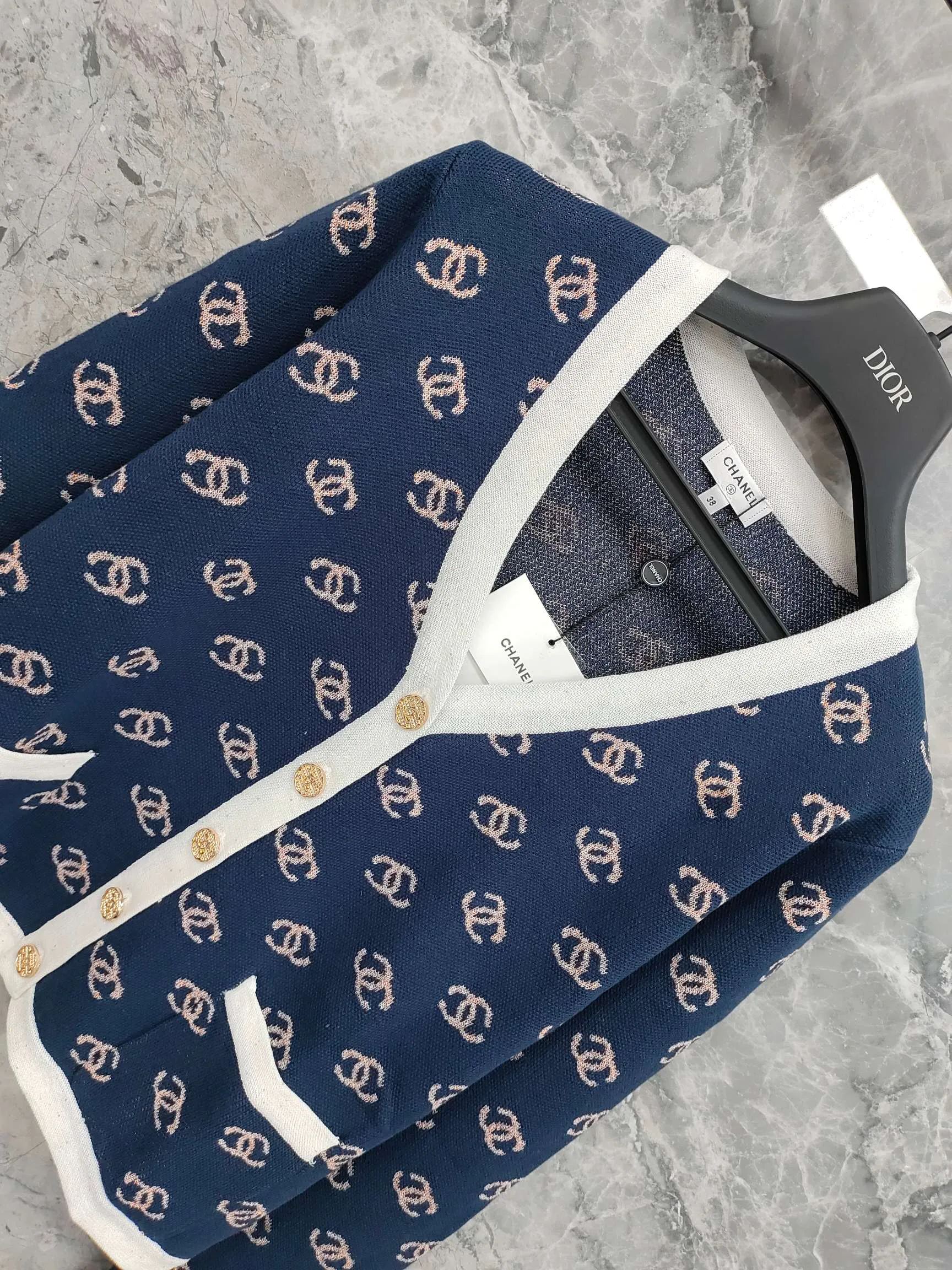 Джемперы И Свитеры Женские Chanel 17954419