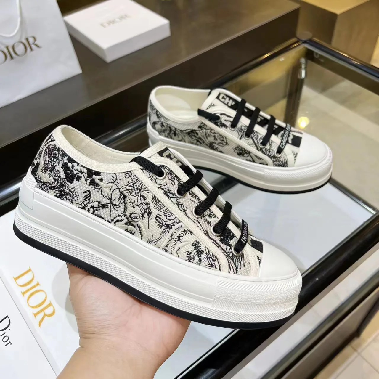 Кроссовки Женские Christian Dior 11463105