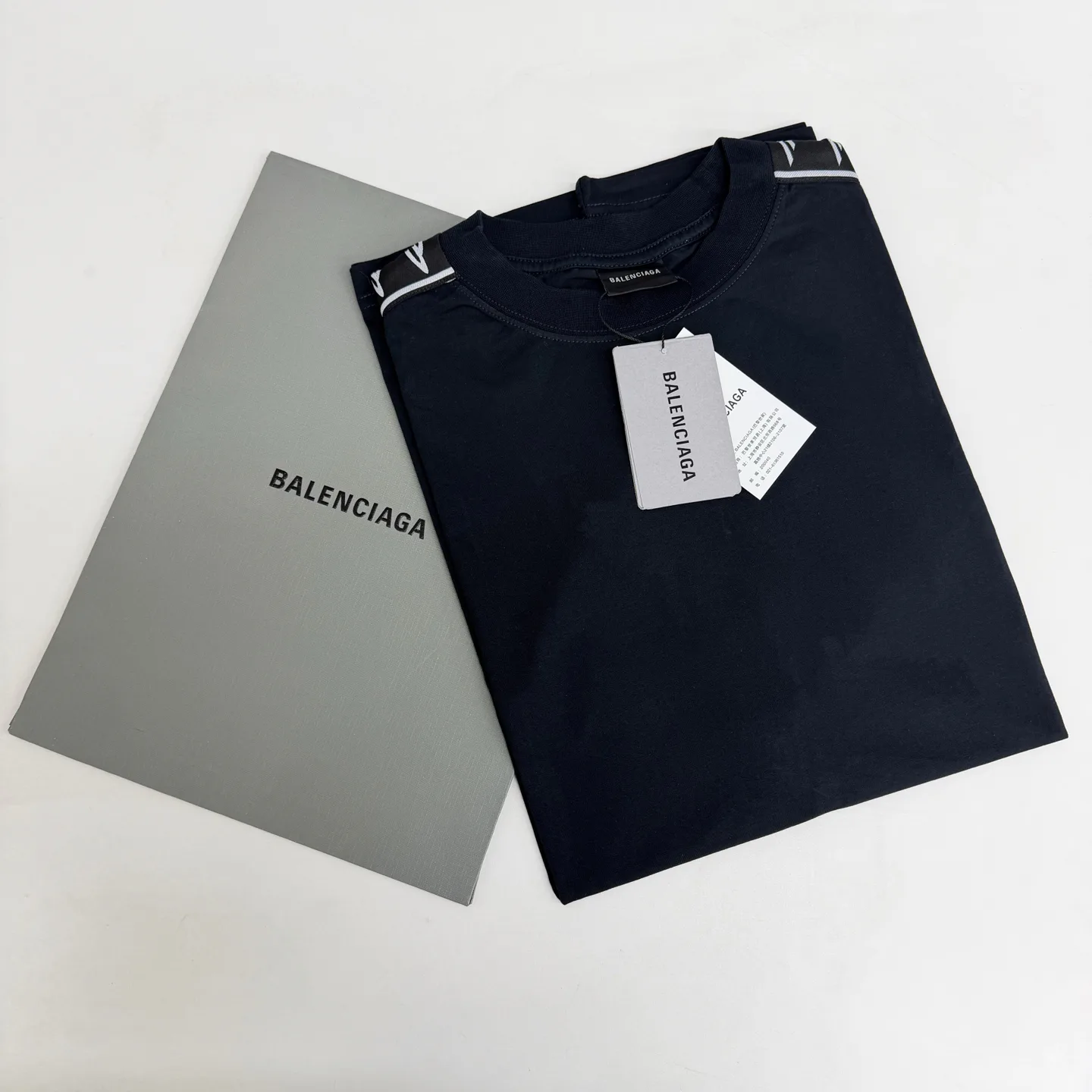 Футболки Женские Balenciaga 6264486