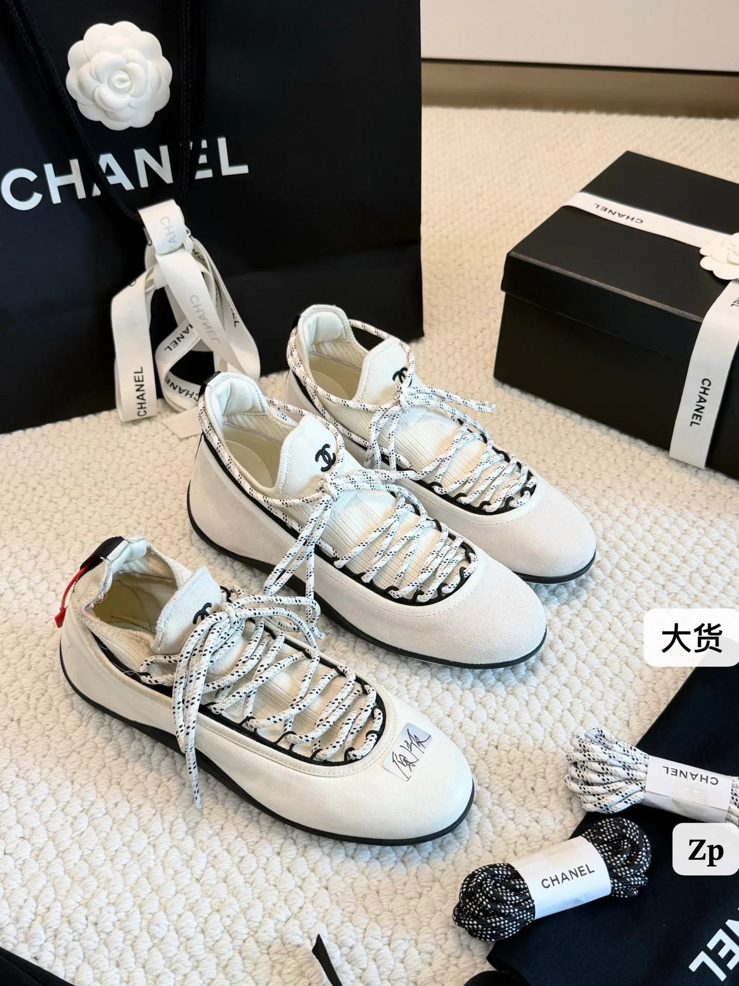 Кроссовки Женские Chanel 19259351