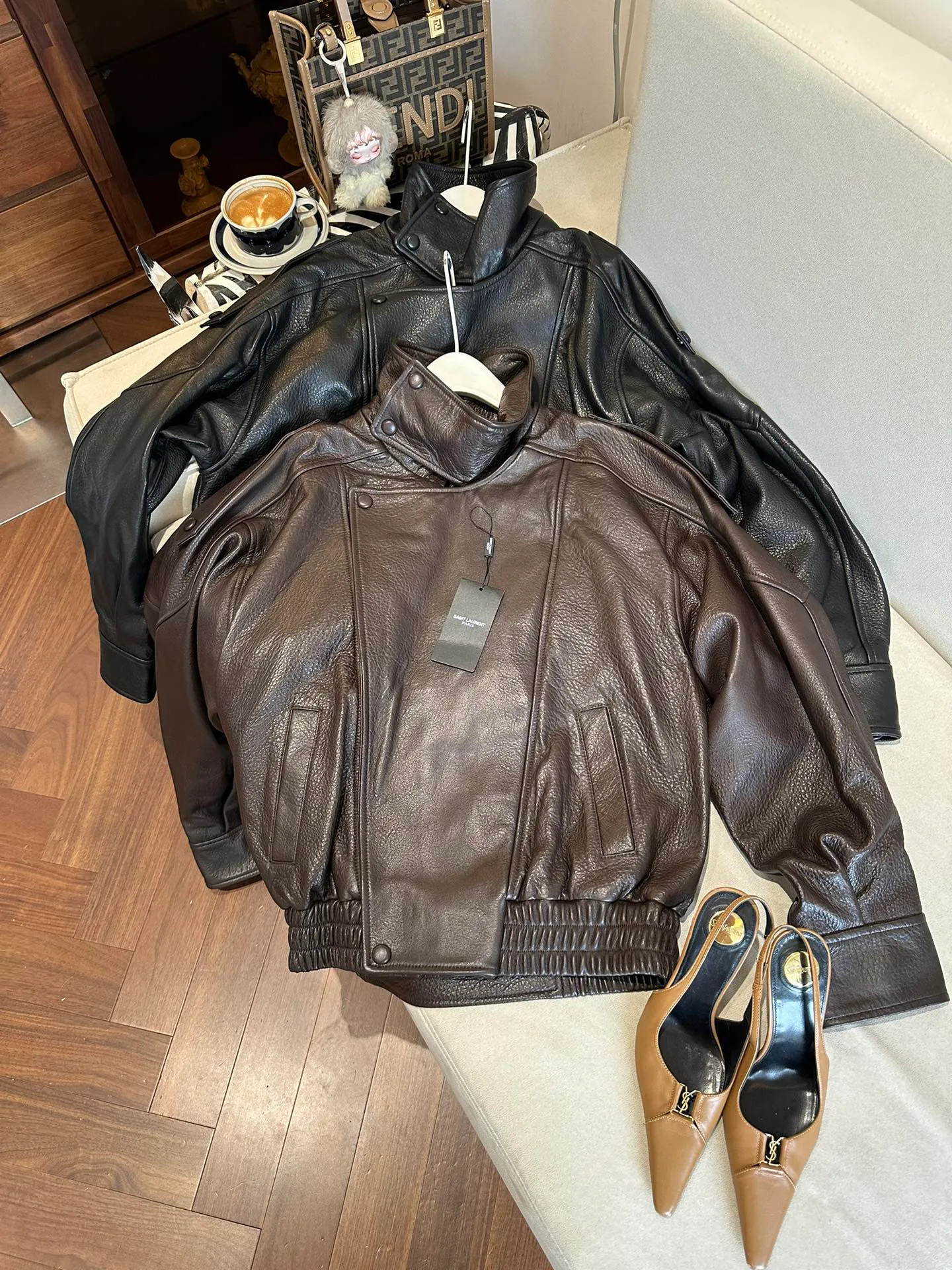 Кожаные Куртки И Дублёнки Женские Saint Laurent 10817678