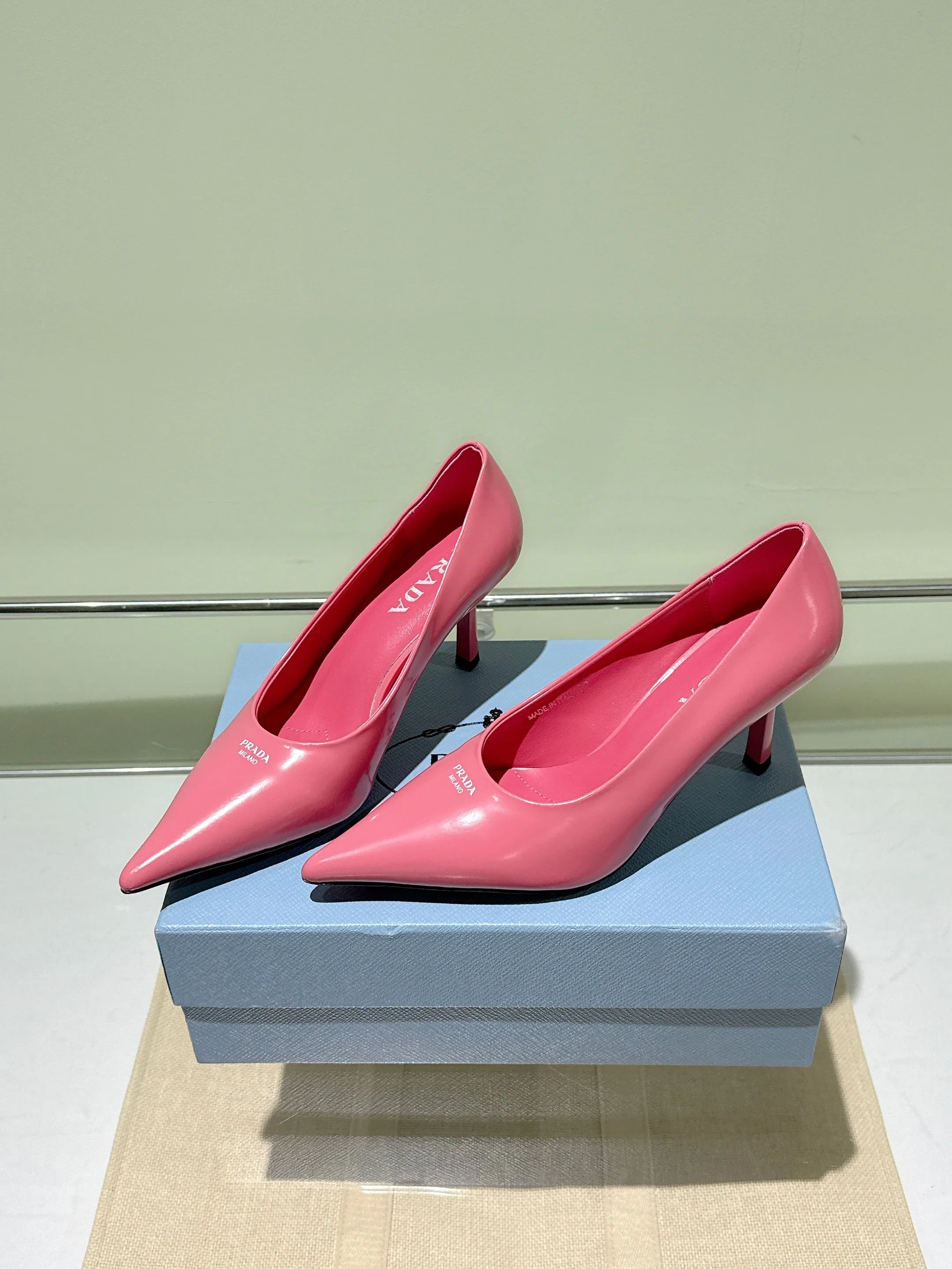 Туфли Женские Prada 18083949