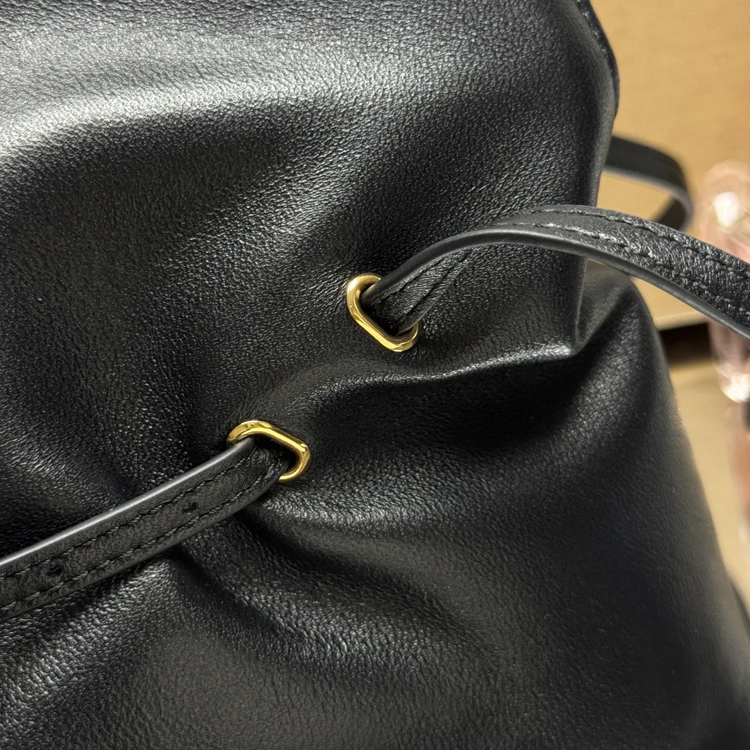 Классические Сумки Женские Prada 11565724