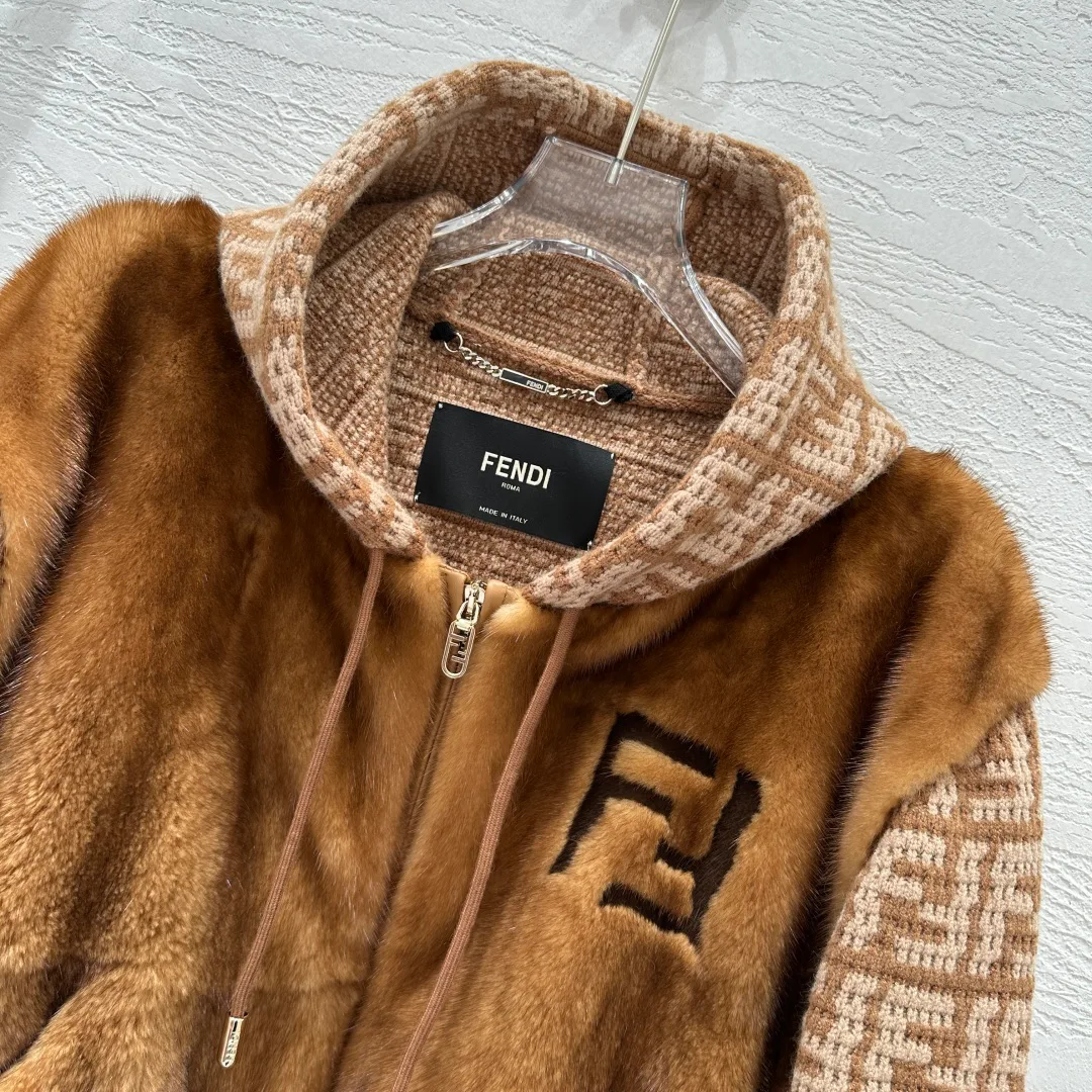 Куртки И Пуховики Женские Fendi 150185