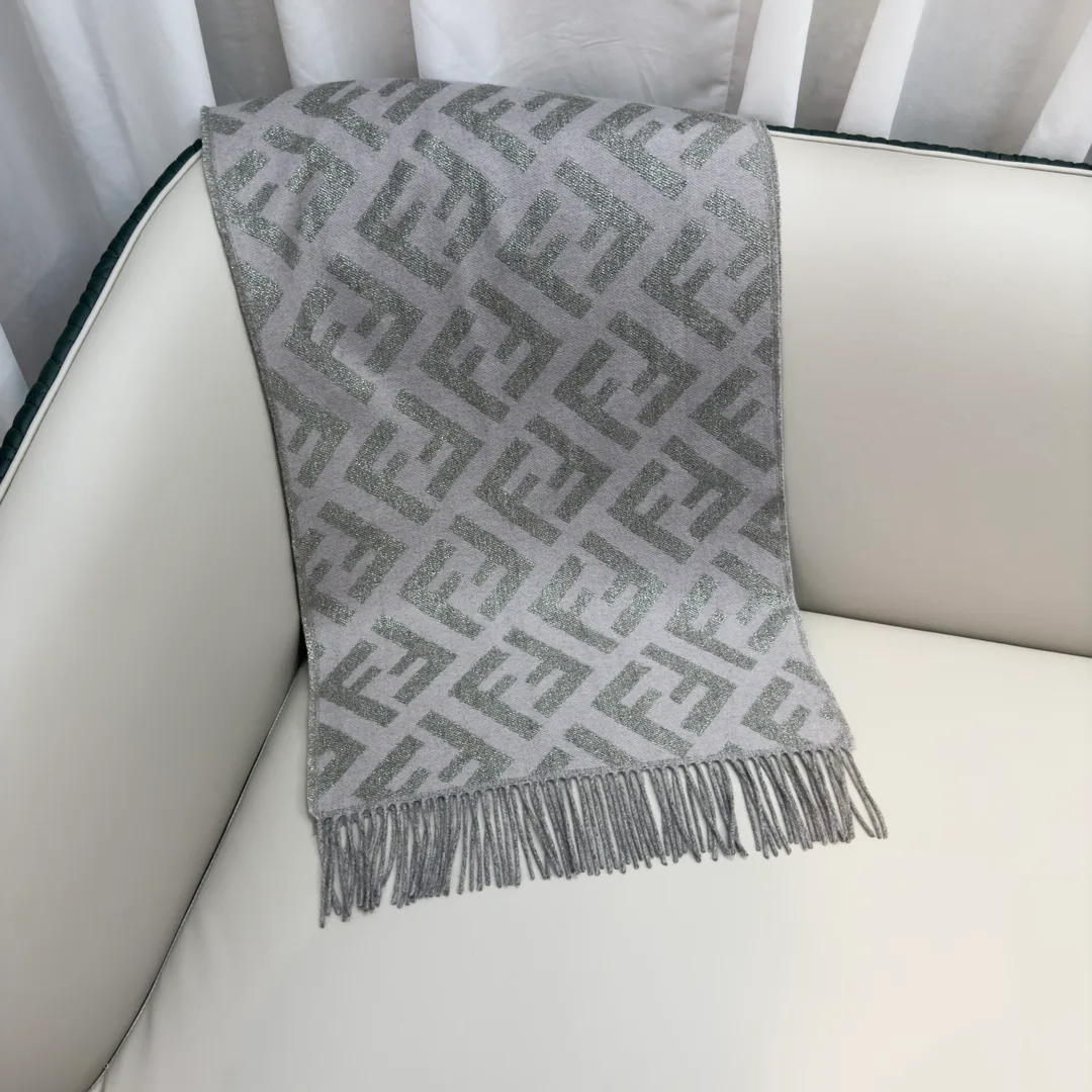 Шарфы Fendi 2397