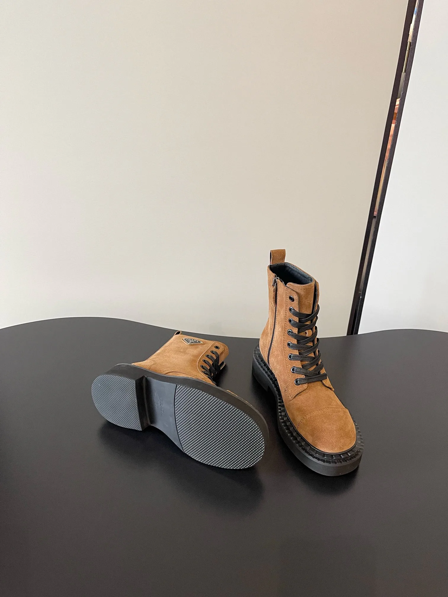 Ботинки Женские Prada 18333879