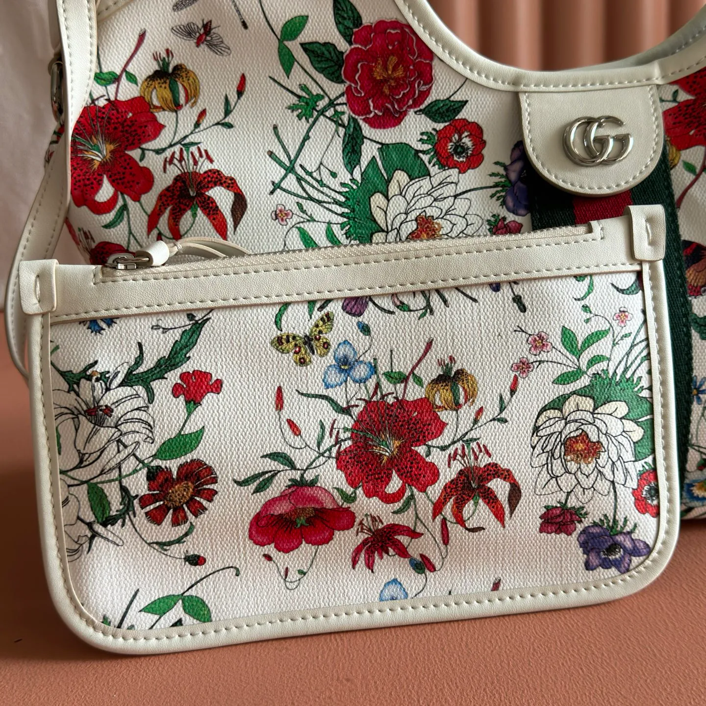 Классические Сумки Женские Gucci 18148091