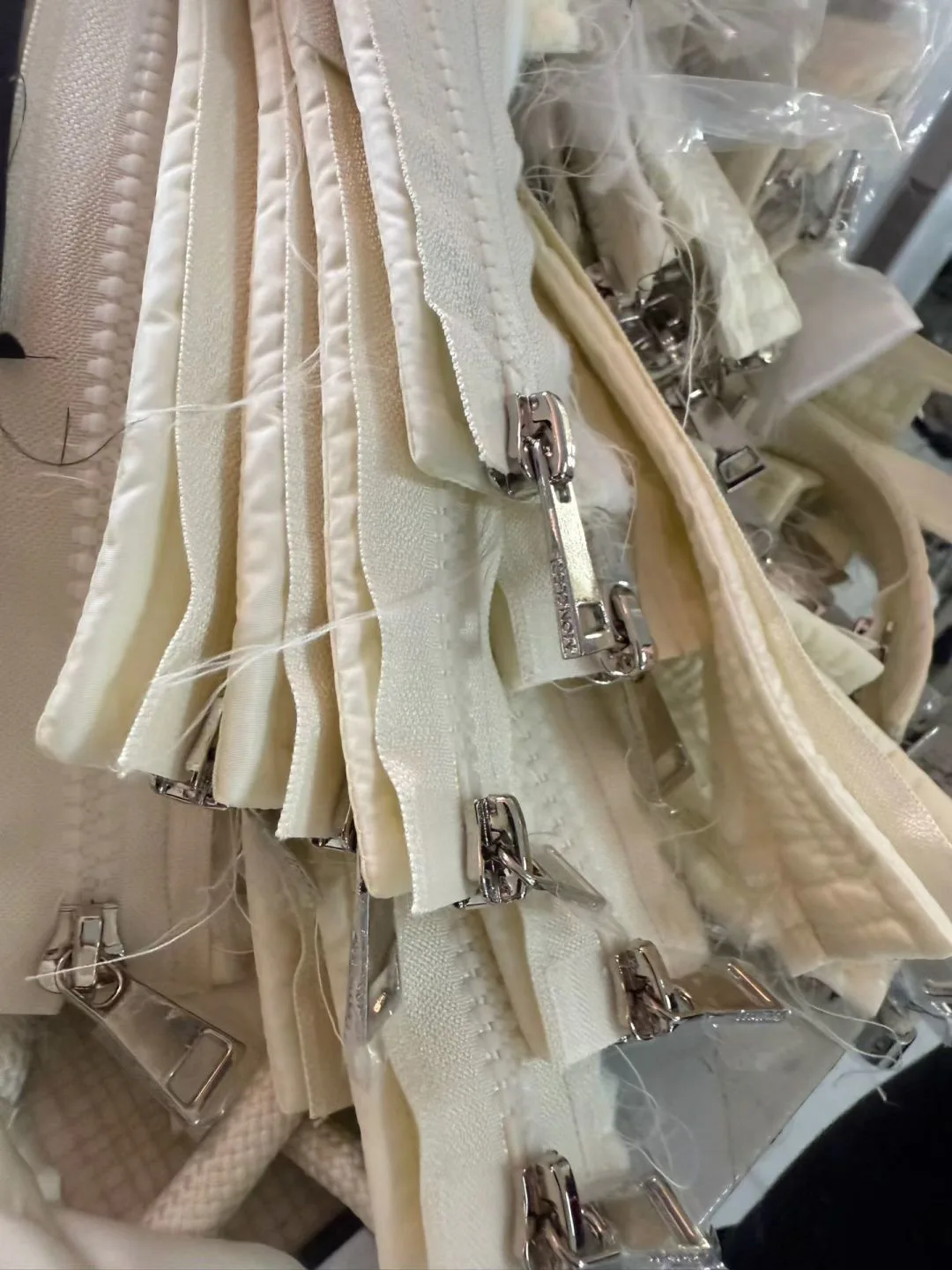 Куртки И Пуховики Женские Moncler 18722814