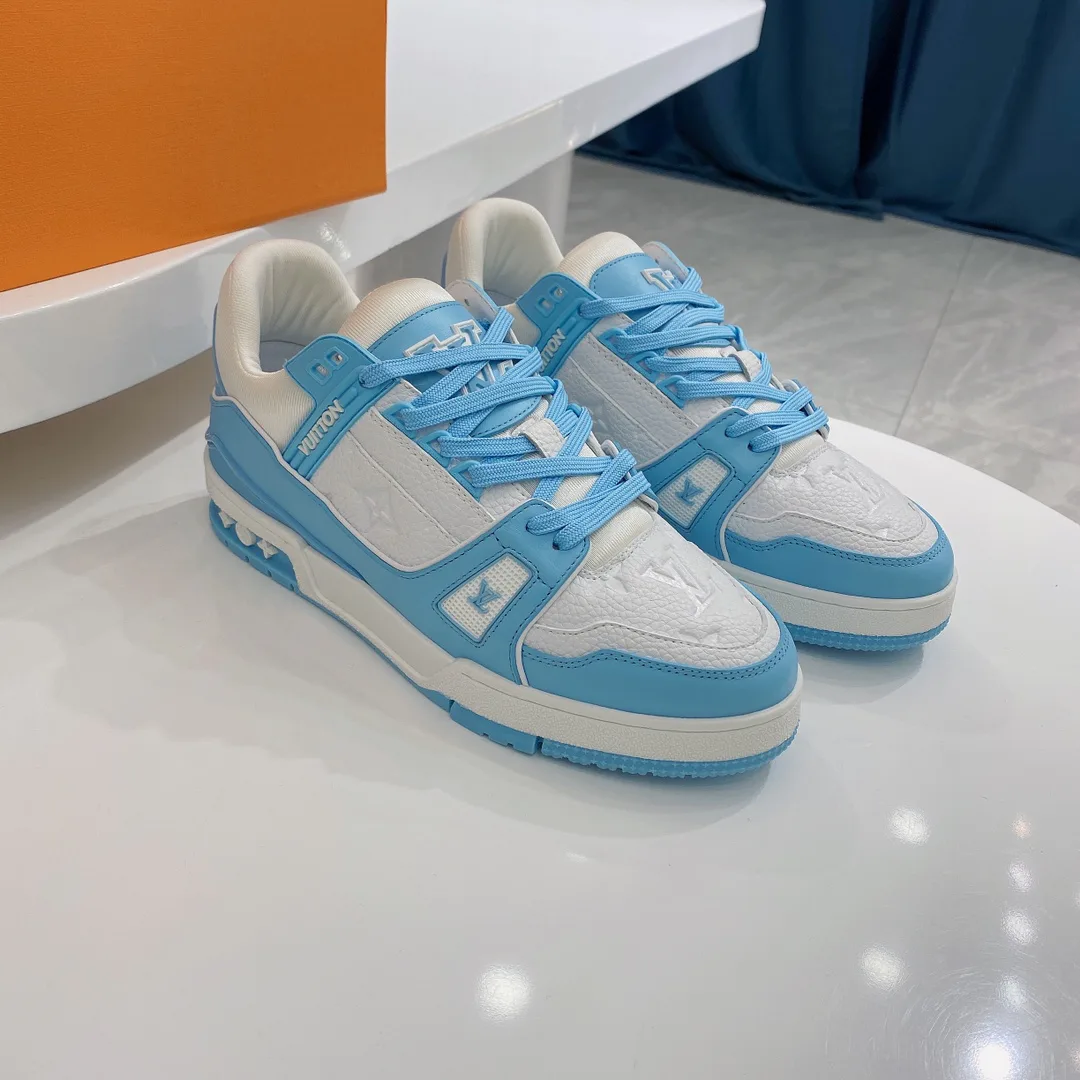 Кроссовки Женские Louis Vuitton 11707368