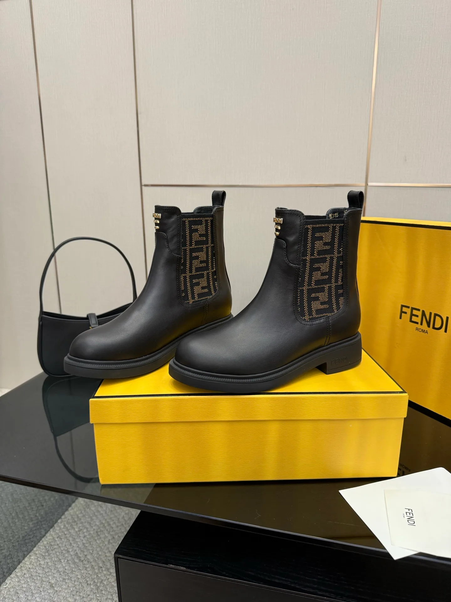 Ботинки Женские Fendi 192356