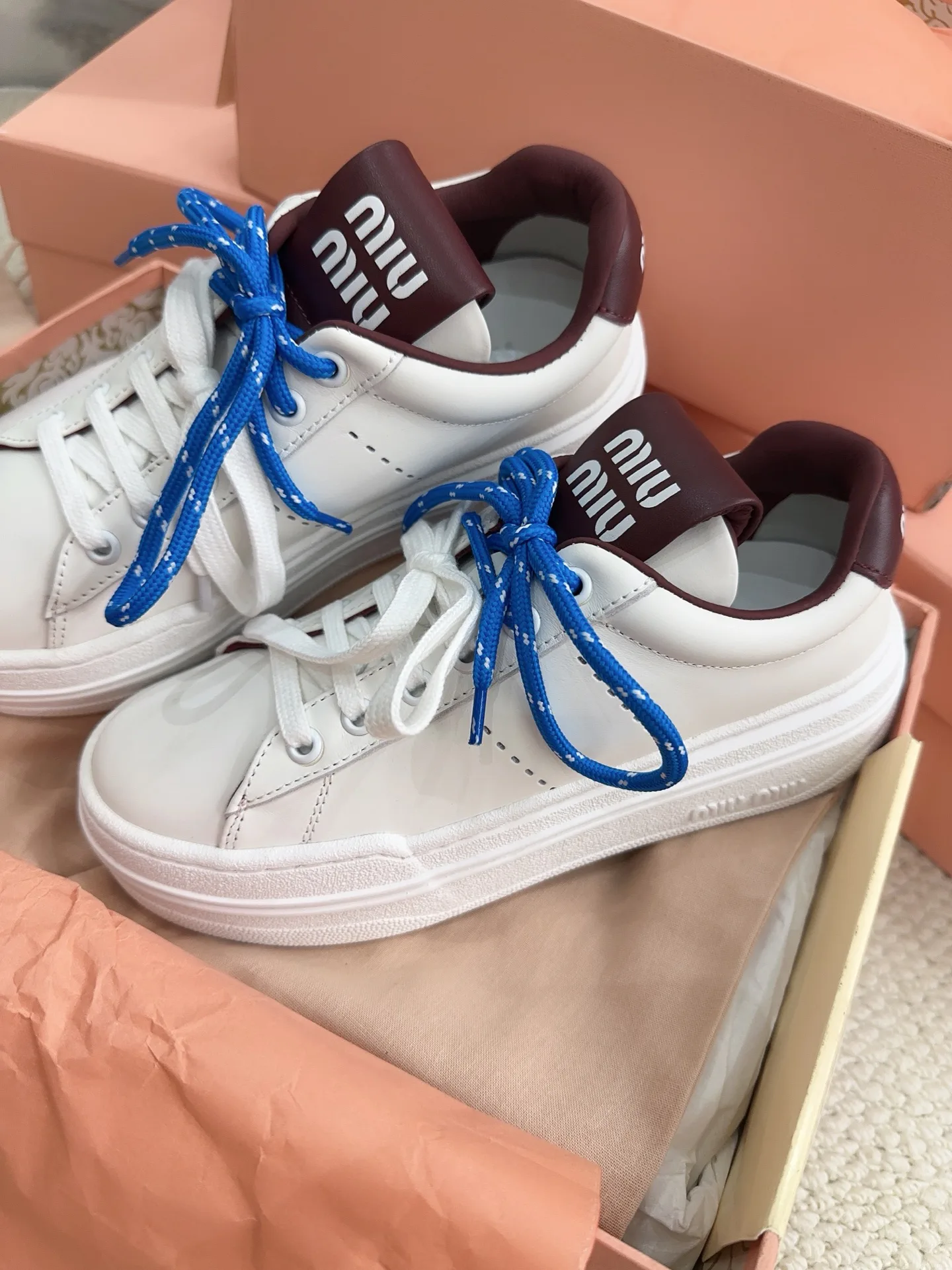 Кроссовки Женские Miu Miu 18041147