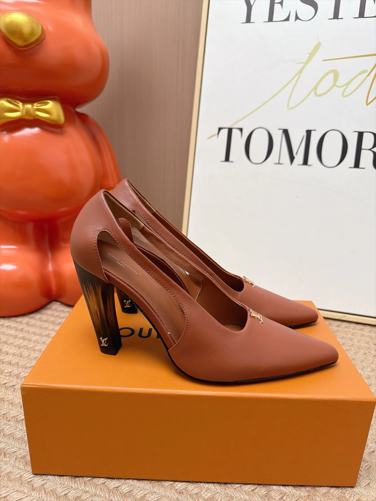 Туфли Женские Louis Vuitton 18275878
