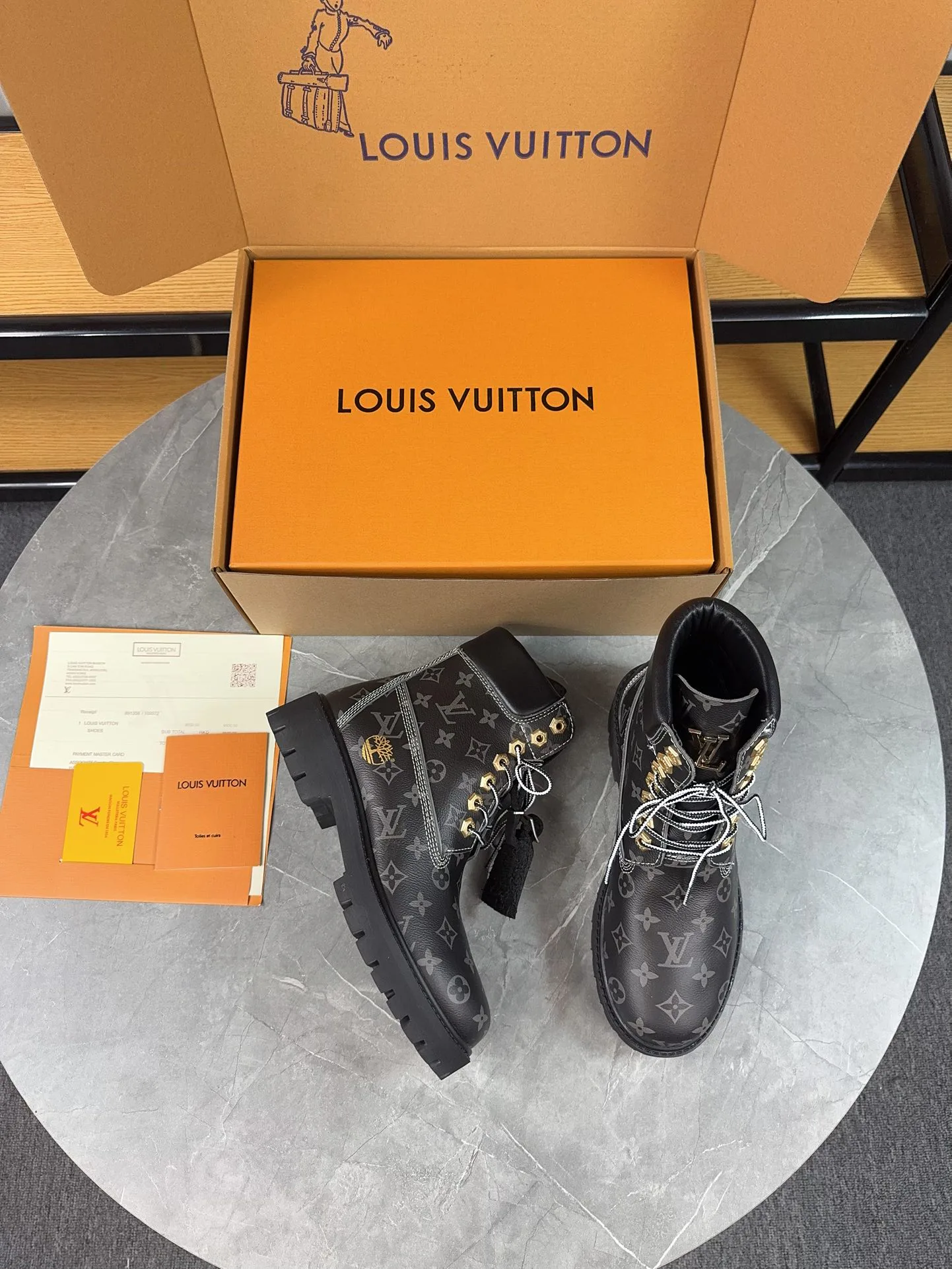Ботинки Женские Louis Vuitton 18747194