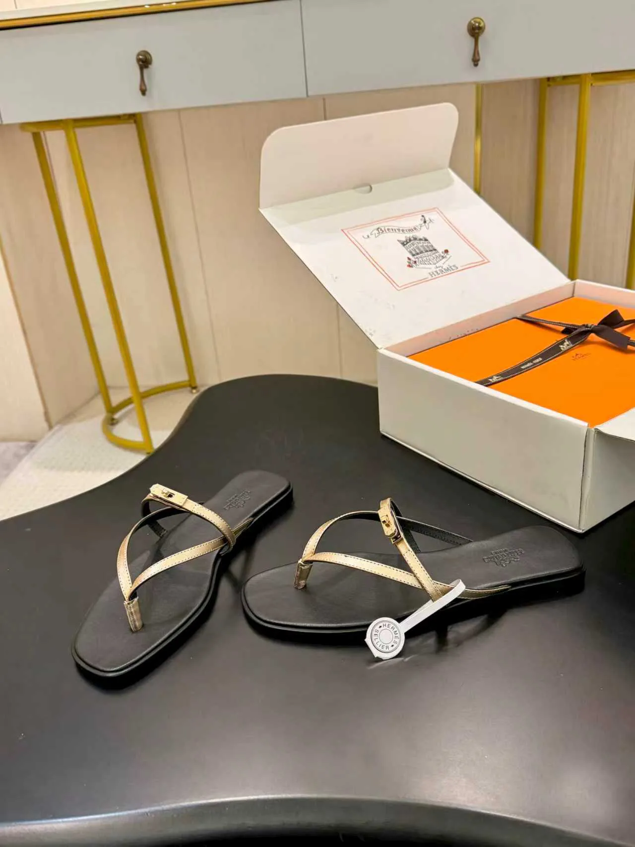 Шлепанцы Женские Hermes 10250447