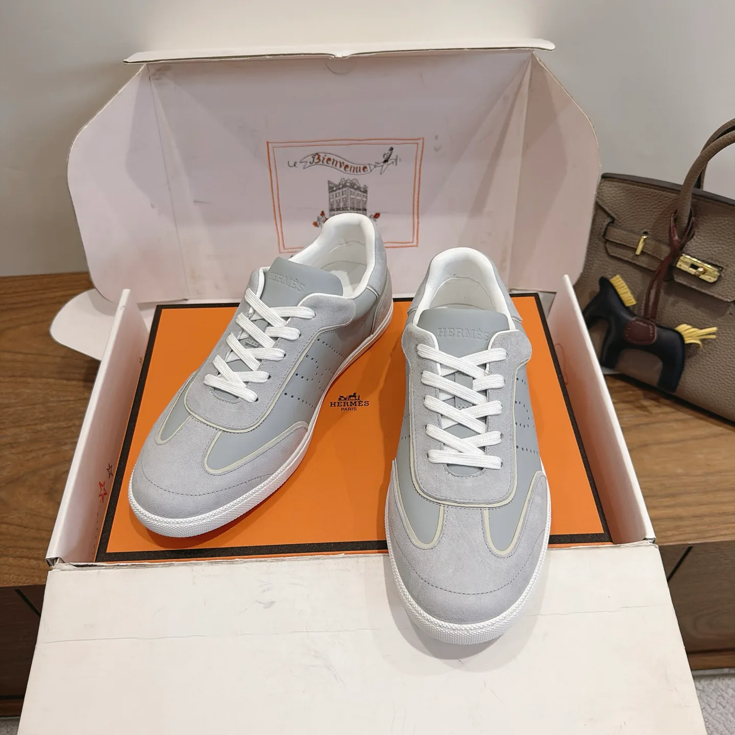 Кроссовки Женские Hermes 18230935