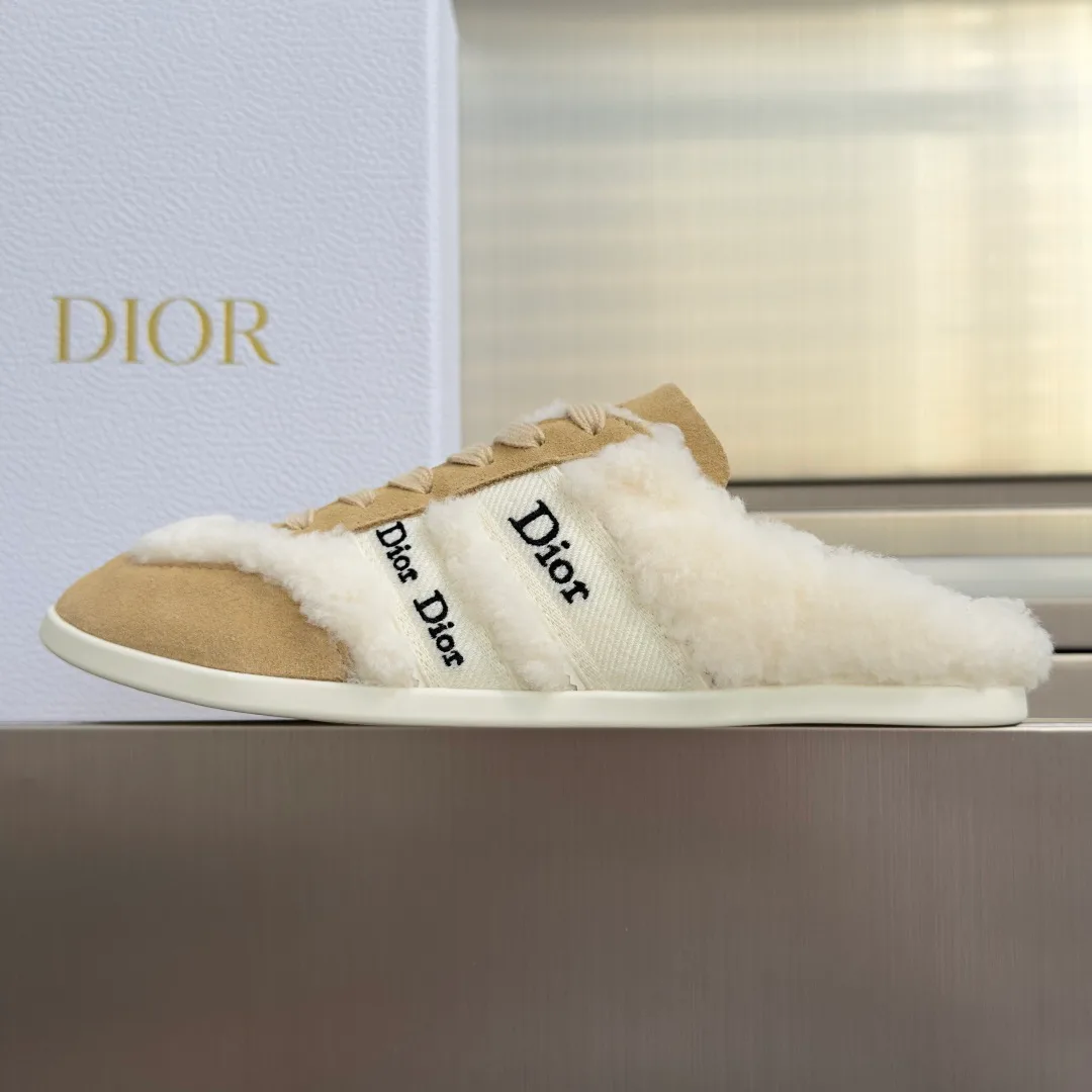 Кроссовки Женские Christian Dior 19779532