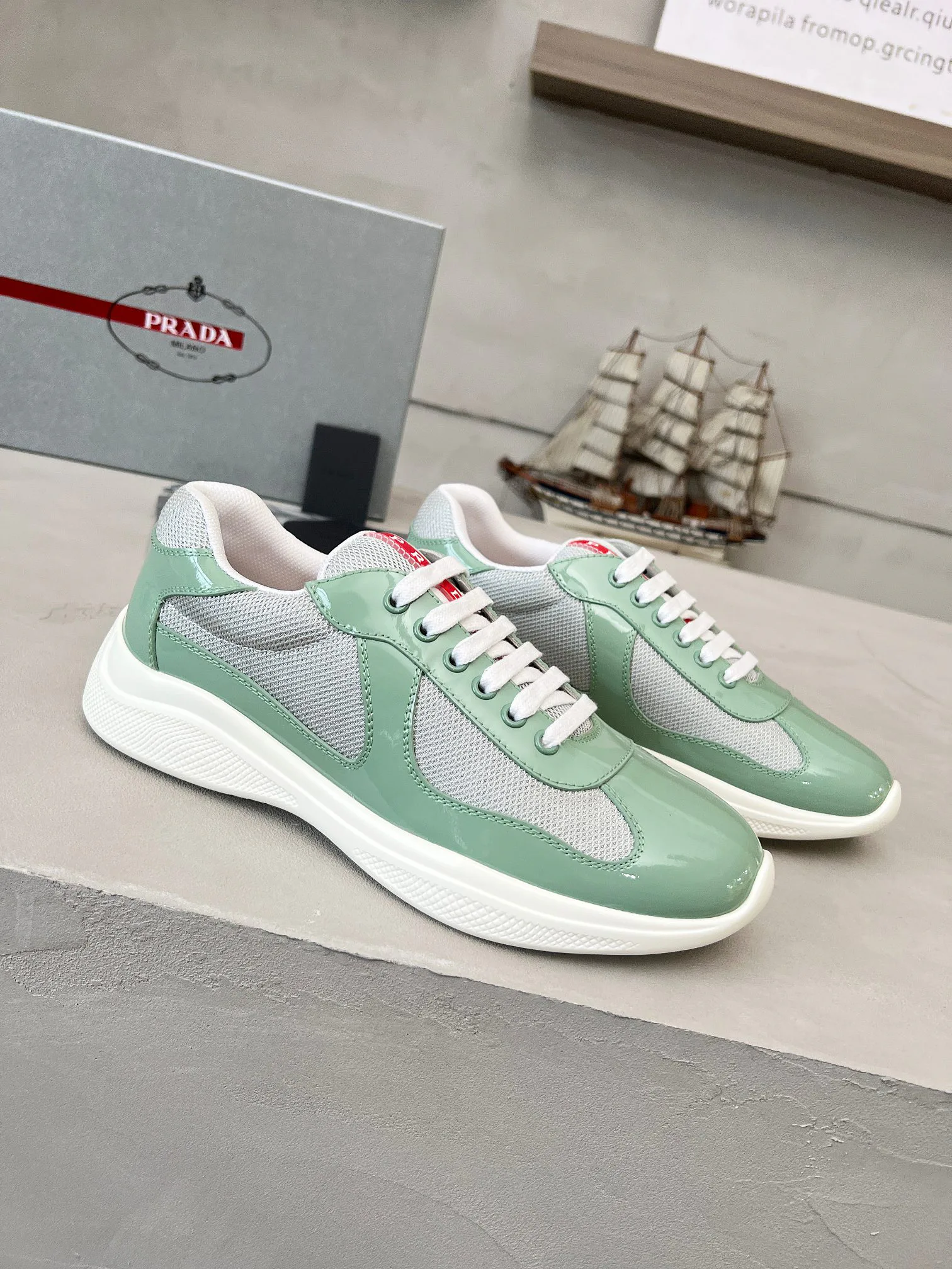 Кроссовки Женские Prada 931607