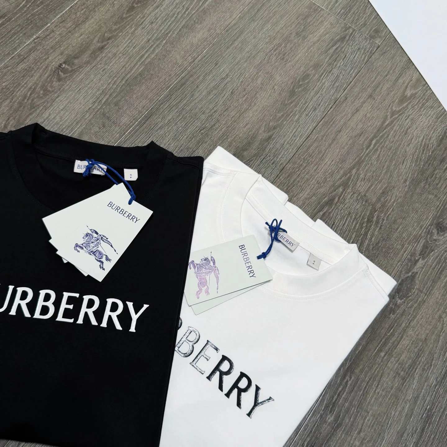 Футболки Женские Balenciaga 11682987