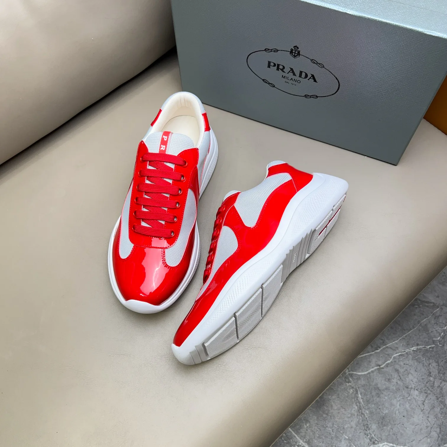 Кроссовки Женские Prada 17636257