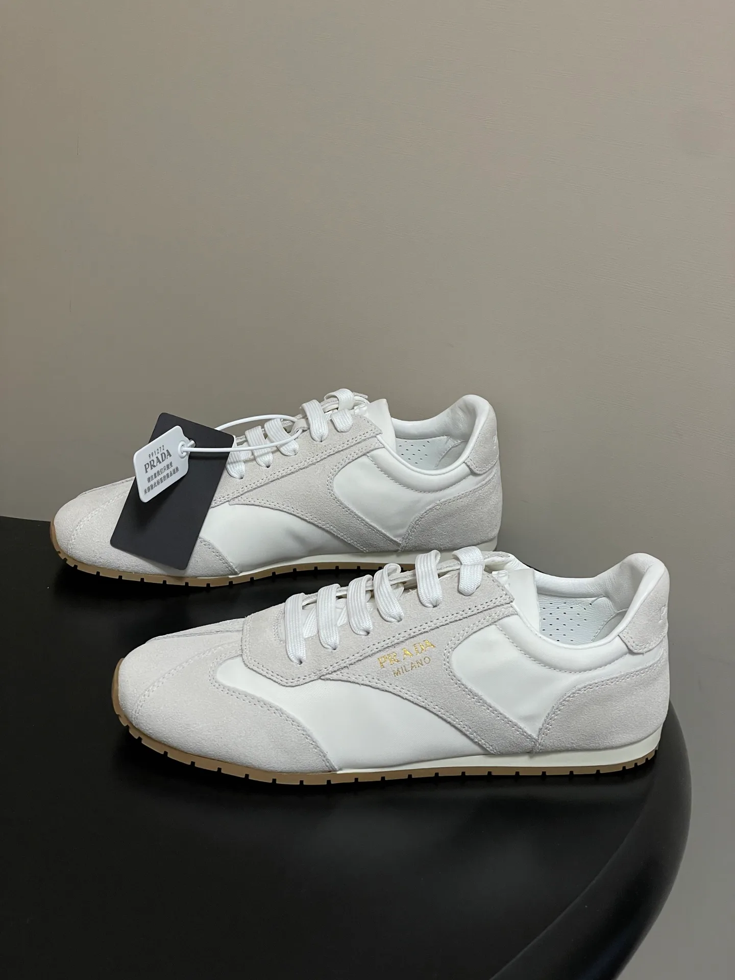 Кроссовки Женские Prada 12880098