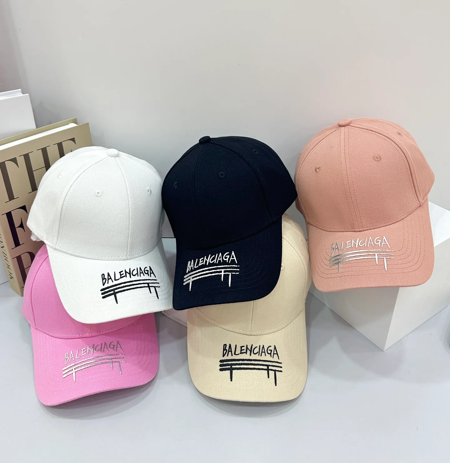 Головные Уборы Balenciaga 11517