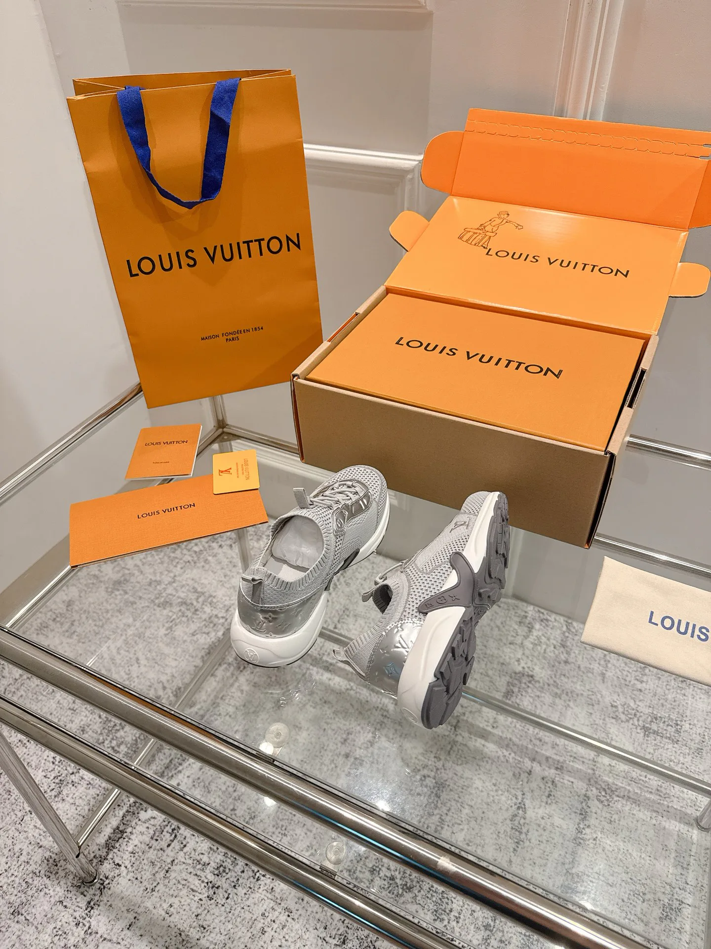 Кроссовки Женские Louis Vuitton 53235