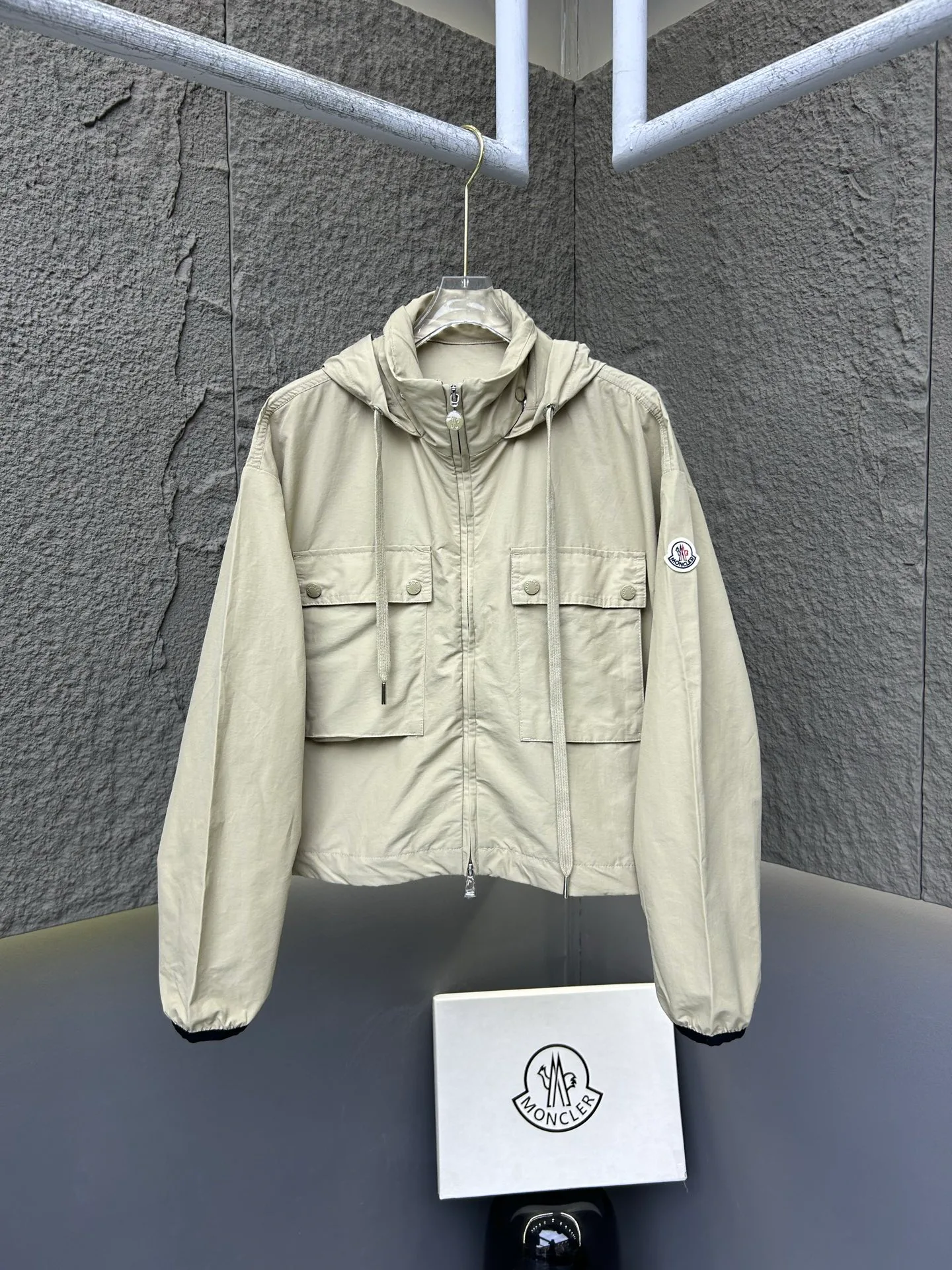 Куртки И Пуховики Женские Moncler 11862668