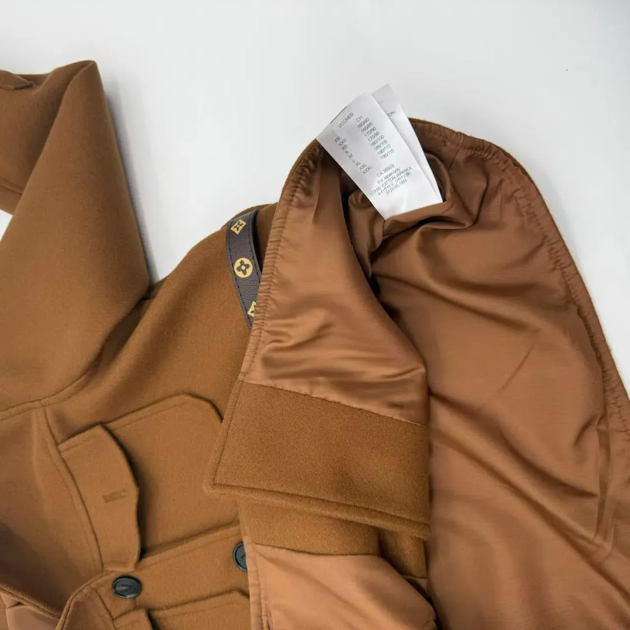 Куртки И Пуховики Женские Louis Vuitton 6646