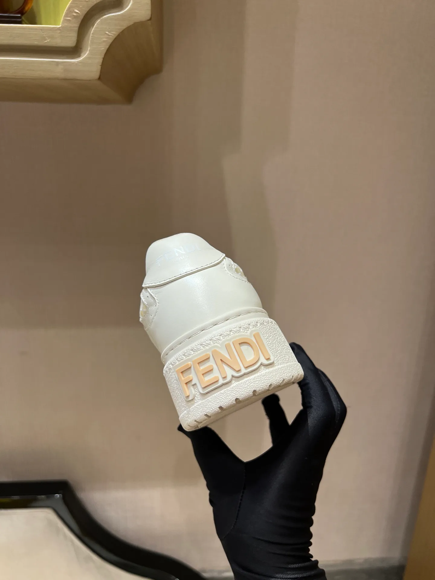 Кроссовки Женские Fendi 197126