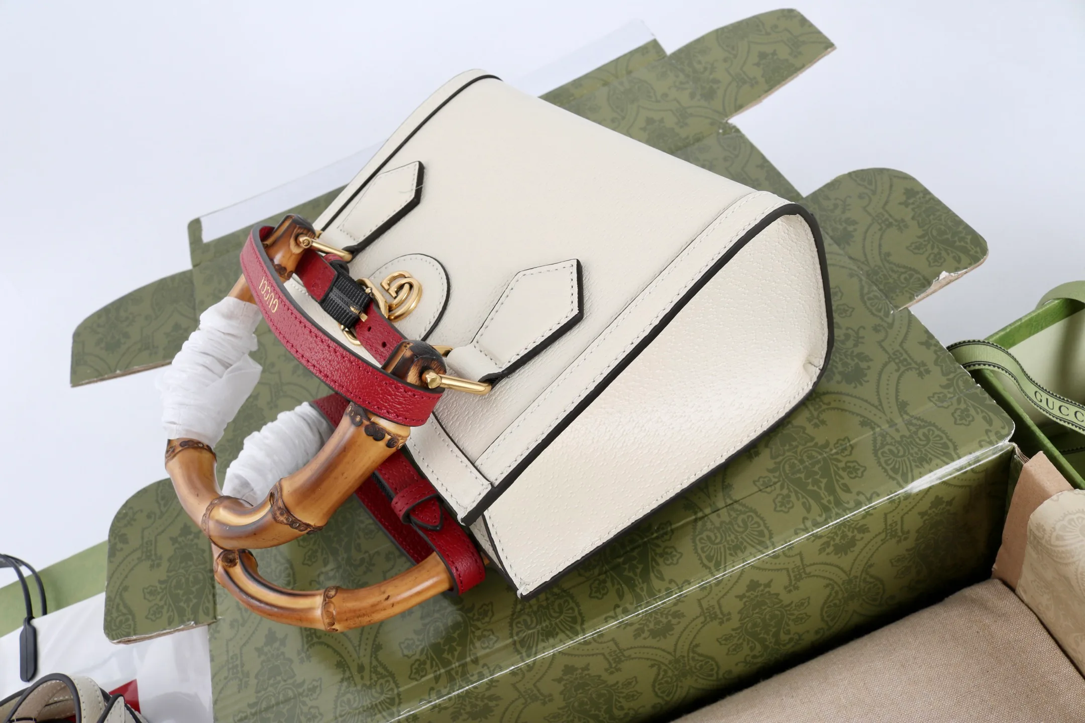 Классические Сумки Женские Gucci 18004283