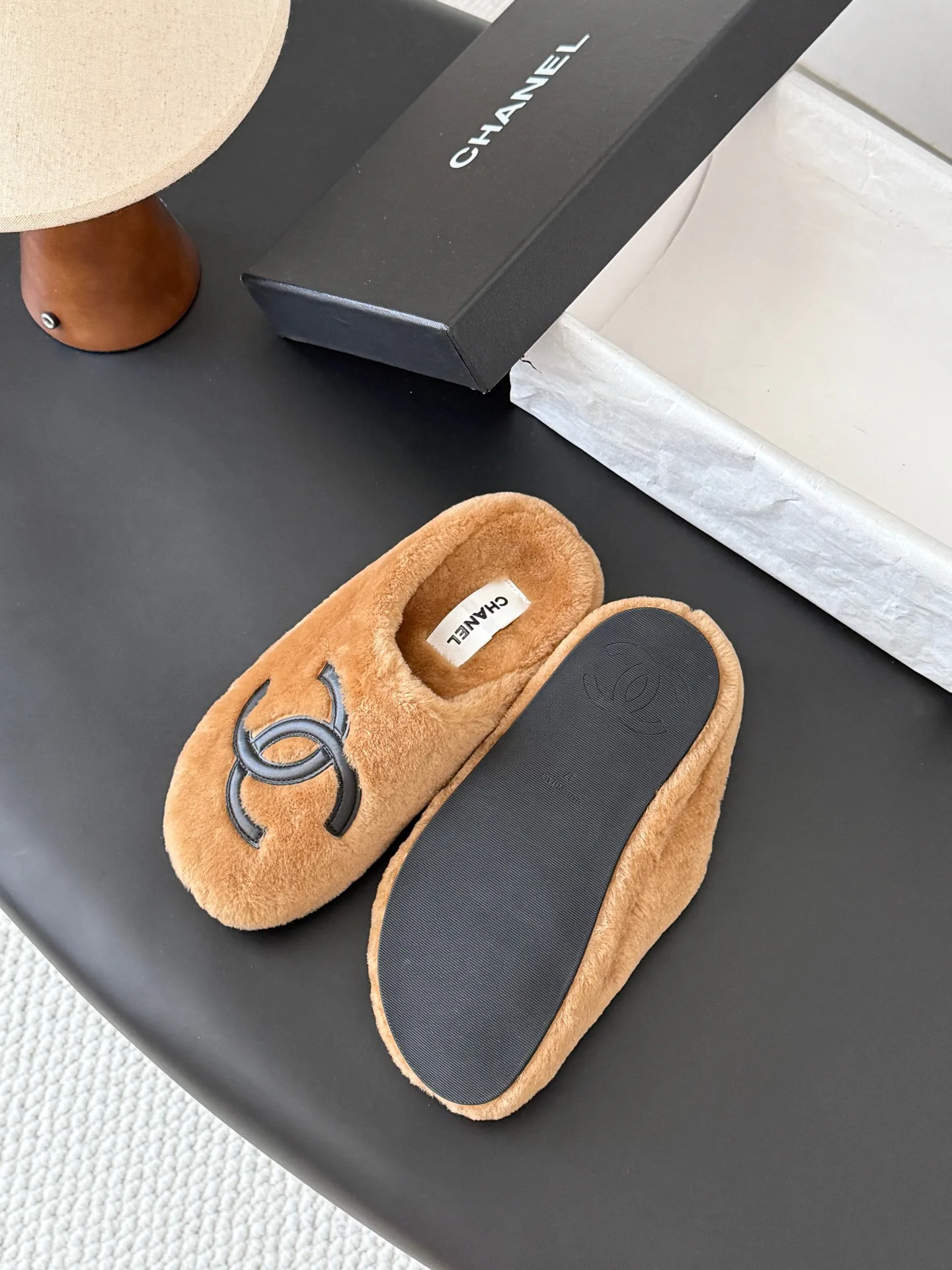 Тапочки Женские Chanel 18154672