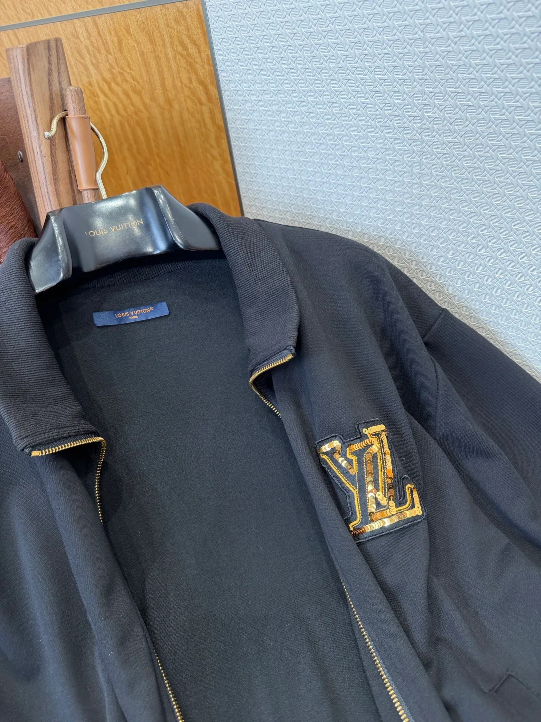 Куртки И Пуховики Мужские Louis Vuitton 1322923