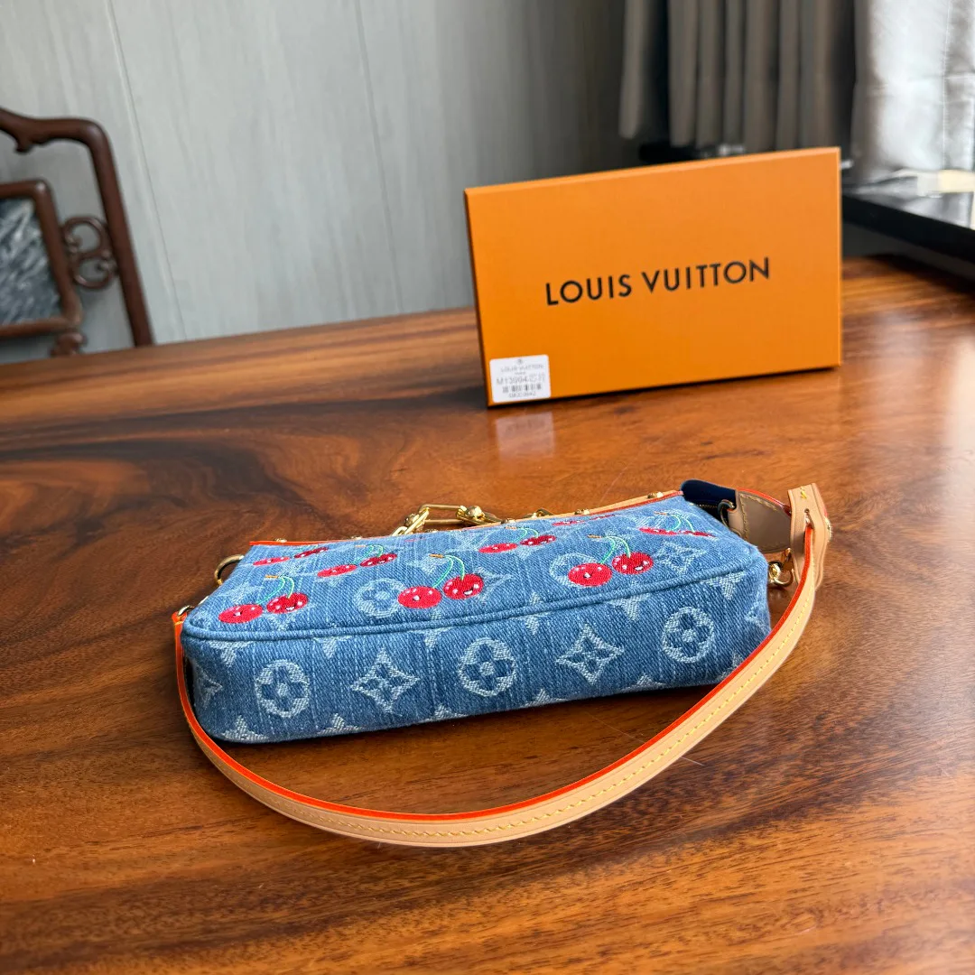 Сумки На Ремне Женские Louis Vuitton 340521