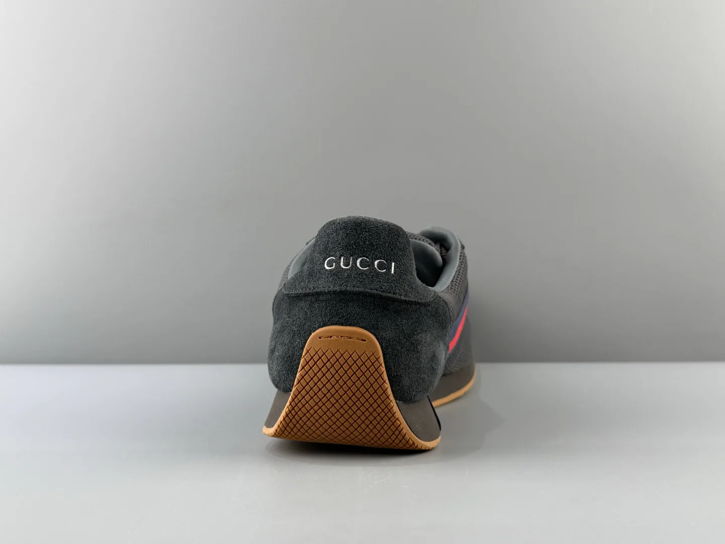 Кроссовки Женские Gucci 18583682